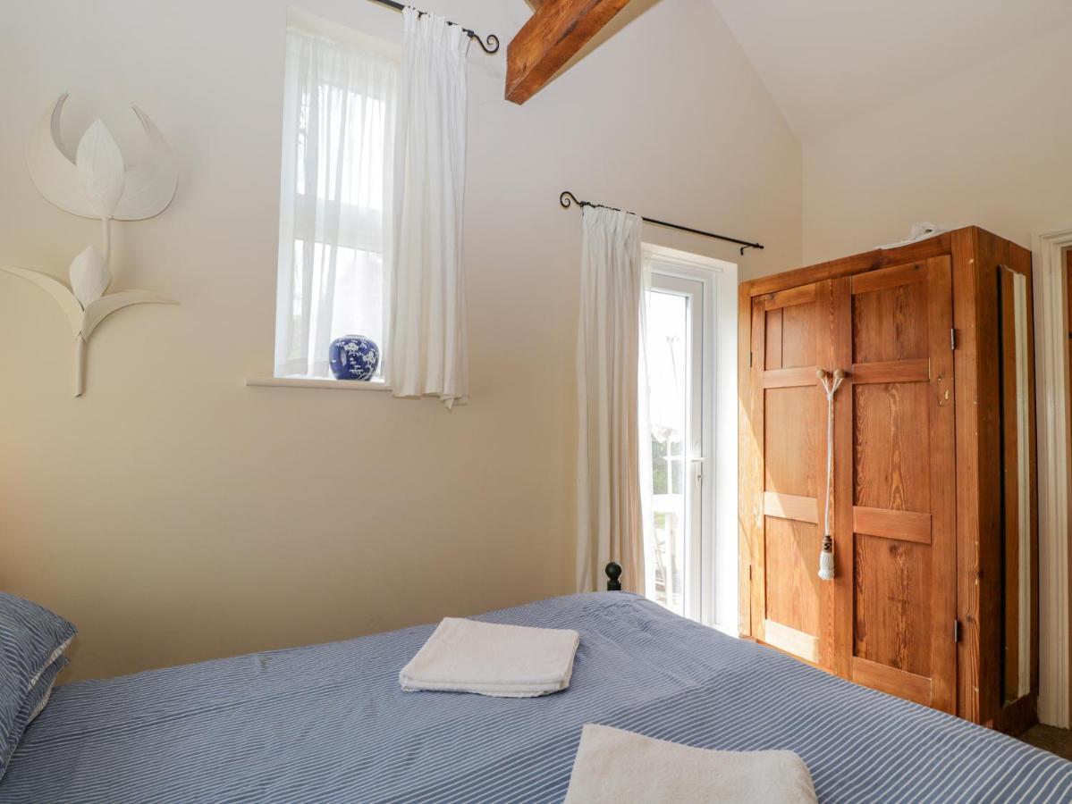 Parkfield Cottage Sturminster Marshall Extérieur photo