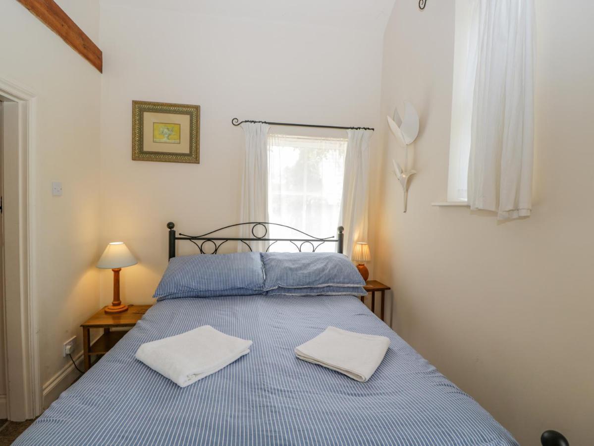 Parkfield Cottage Sturminster Marshall Extérieur photo
