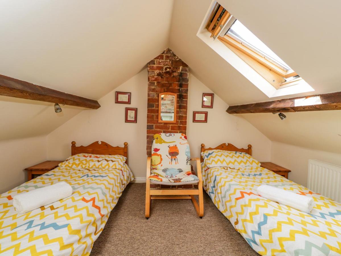 Parkfield Cottage Sturminster Marshall Extérieur photo